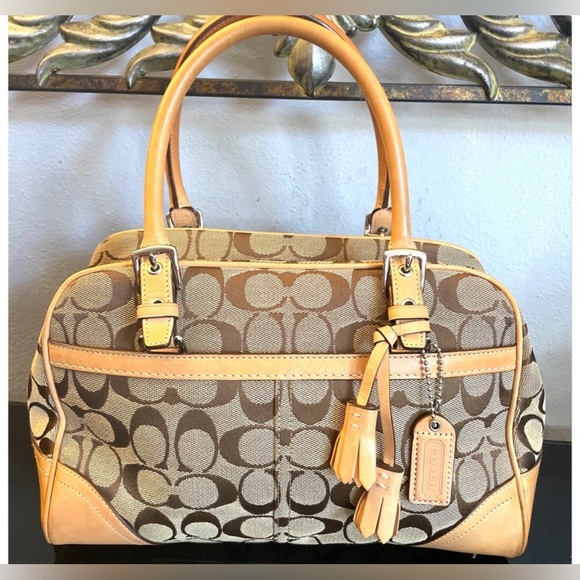 VTG COACH HAMPTON SATCHEL BAG  Tan and Brown. - Picture 3 of 9